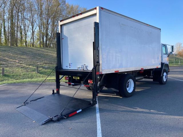 Sterling 18ft Box Truck w Cummins 4.jpg