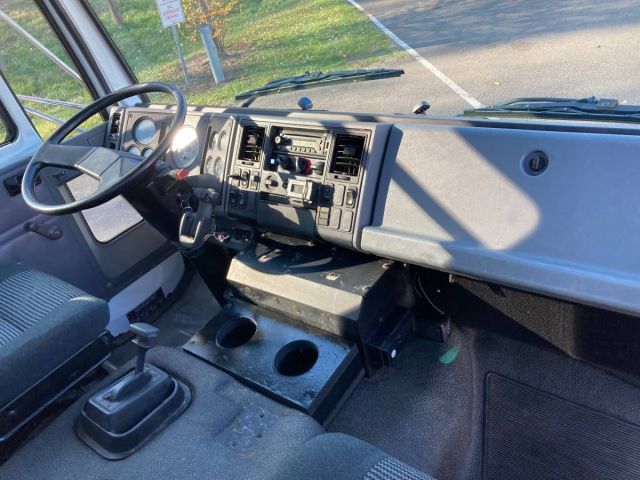 Sterling 18ft Box Truck w Cummins 6.jpg